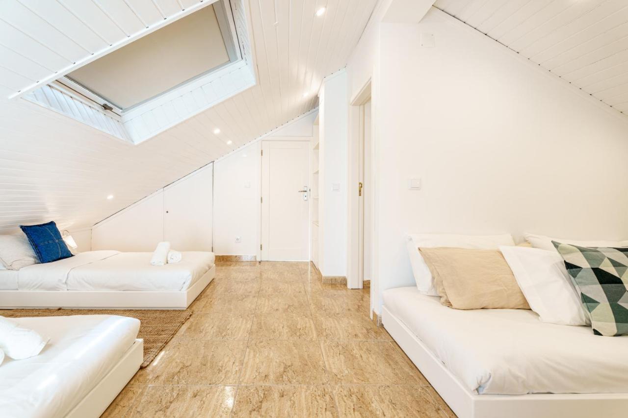 Charming Nazare Apartment-1 Minute To The Beach Buitenkant foto